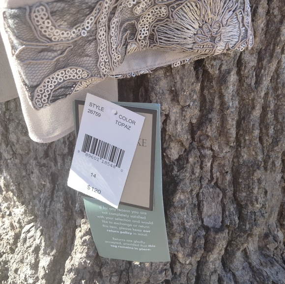 👀Big Discount! 👀NWT Maya Brooks evening wear jacket in size 14. - Picture 3 of 4